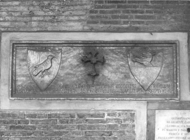 lastra tombale - bottega italiana (sec. XIV)