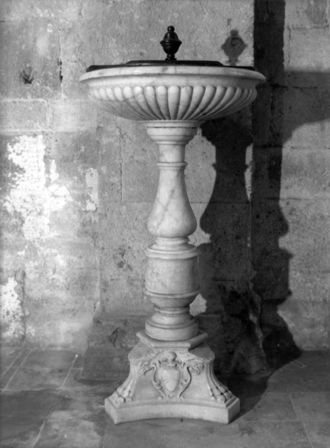 acquasantiera - a fusto, serie - bottega italiana (sec. XVII)