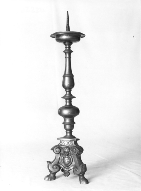 candeliere d'altare, serie - bottega toscana (sec. XVIII)