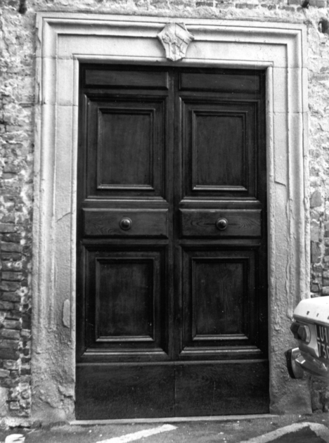 portale - bottega italiana (secc. XV/ XVI)