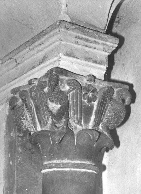 colonna, elemento d'insieme - bottega Italia settentrionale (prima metà sec. XIII)