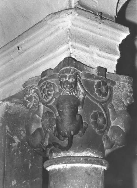 colonna, elemento d'insieme - bottega Italia settentrionale (prima metà sec. XIII)