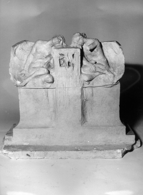 figure femminili (monumento funebre, opera isolata) di Angeloni Alfredo (sec. XX)