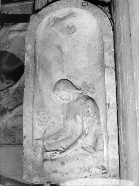 figura femminile (monumento funebre, opera isolata) di Angeloni Alfredo (sec. XX)