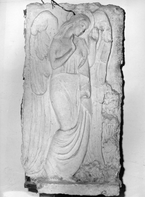 angelo (rilievo, opera isolata) di Angeloni Alfredo (sec. XX)