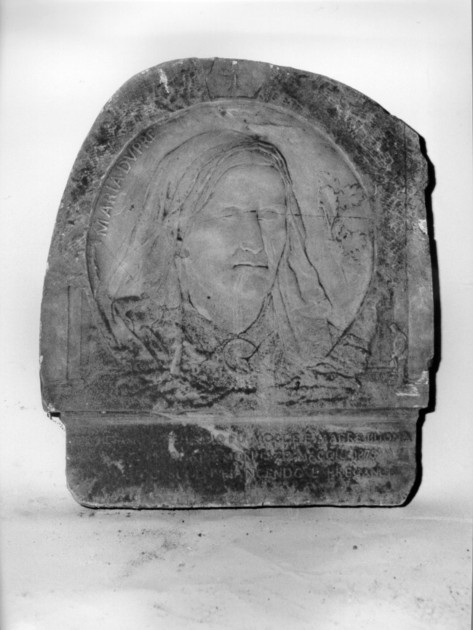 figura femminile (medaglione, opera isolata) di Passaglia Augusto (sec. XIX)