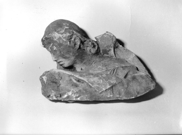 angelo cantore (rilievo, frammento) di Passaglia Augusto (secc. XIX/ XX)