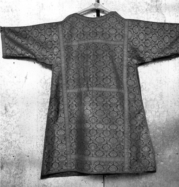 paramento liturgico - in terzo - manifattura lucchese (metà sec. XVII)