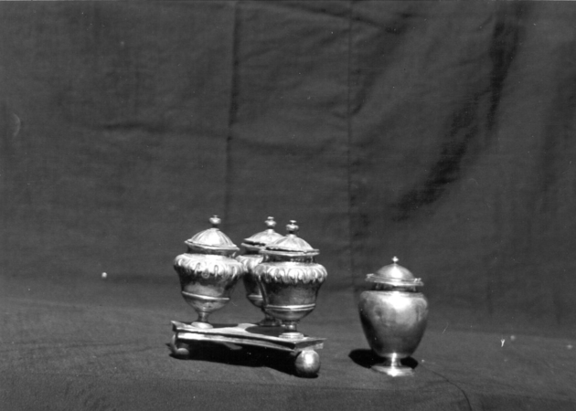 vasetti per oli santi - ambito lucchese (sec. XVII)