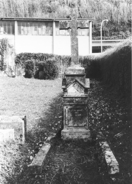 tomba - bottega italiana (sec. XX)