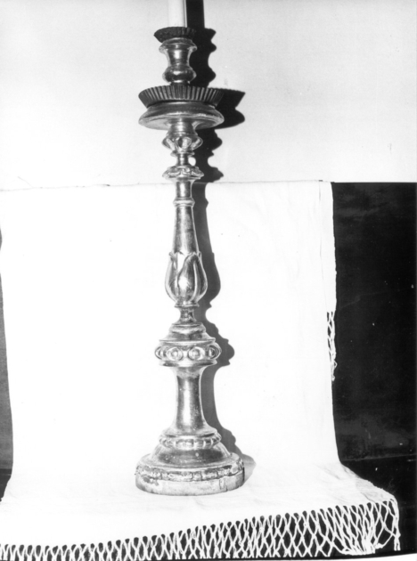 candeliere d'altare, serie - manifattura toscana (sec. XVIII)