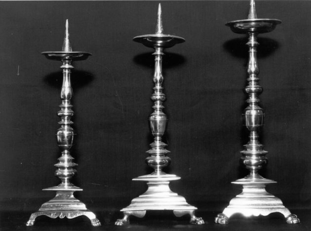 candeliere d'altare, serie - bottega toscana (sec. XVII)
