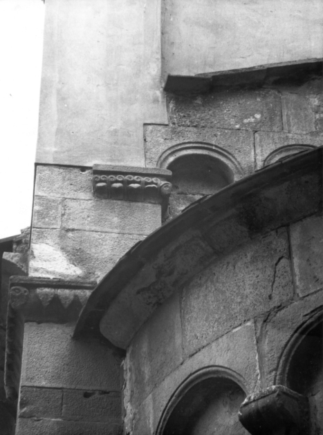 mensola architettonica - bottega italiana (sec. XII)