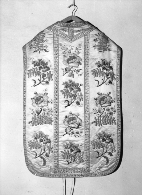 paramento liturgico - in terzo - manifattura lucchese (sec. XX)