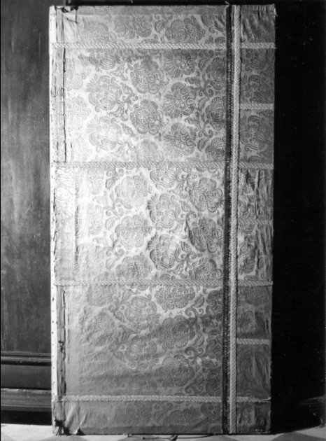 paliotto - manifattura lucchese (secondo quarto sec. XVII)