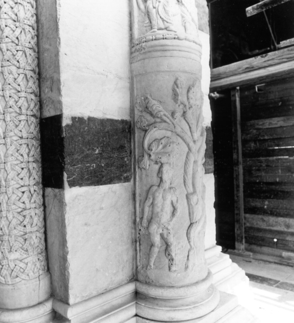 albero di Iesse/ Cristo nella mandorla (colonna, elemento d'insieme) - bottega lucchese, bottega pugliese (prima metà sec. XII)