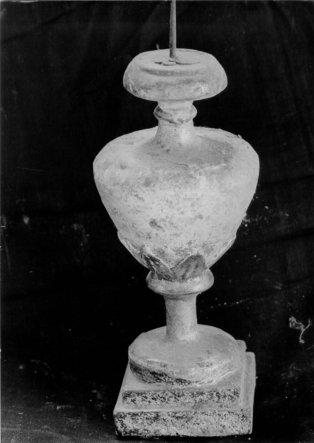 portacandelabro - bottega versiliese (sec. XIX)