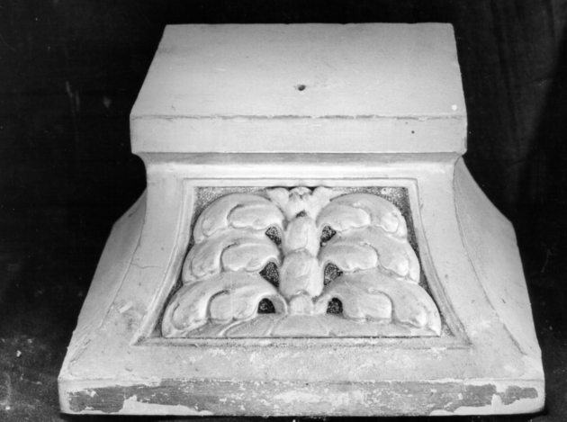 piedistallo di Cipriani Roberto (seconda metà sec. XIX)