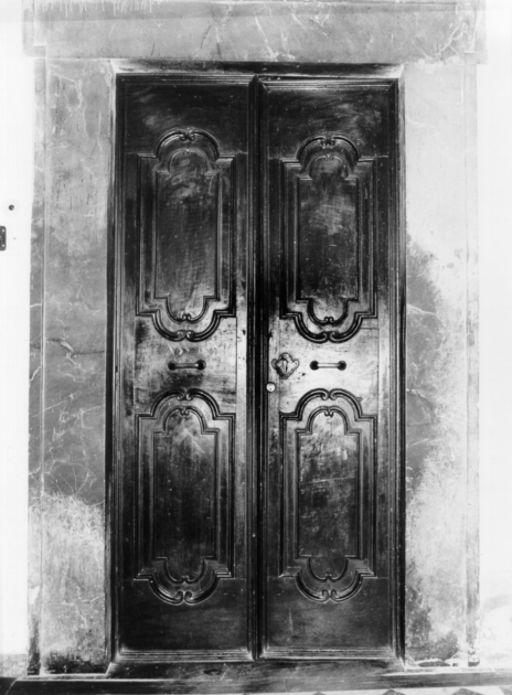 porta - a due battenti - ambito apuoversiliese (sec. XVIII)