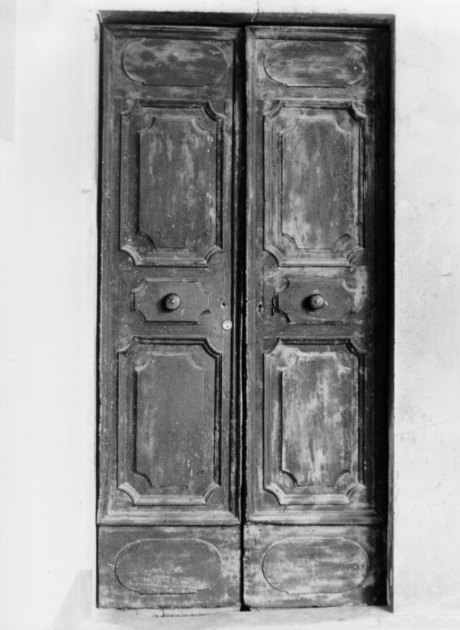 porta - a due battenti - ambito apuoversiliese (inizio sec. XVIII)