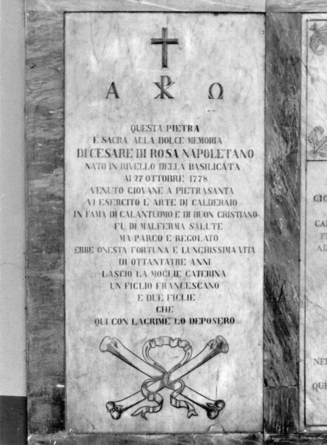 lapide tombale - ambito apuoversiliese (seconda metà sec. XIX)