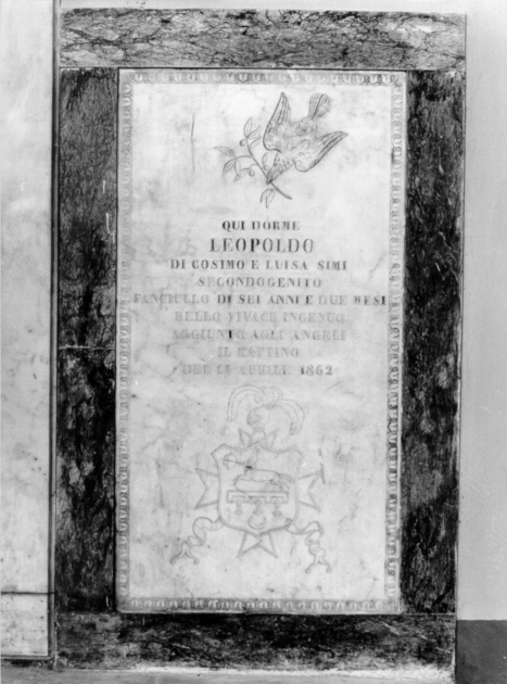 lapide tombale - ambito apuoversiliese (seconda metà sec. XIX)