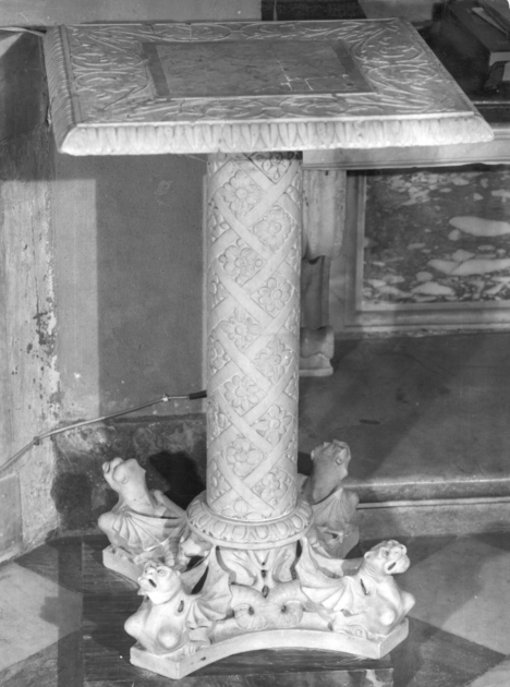 tavolino - ambito apuoversiliese (seconda metà sec. XIX)