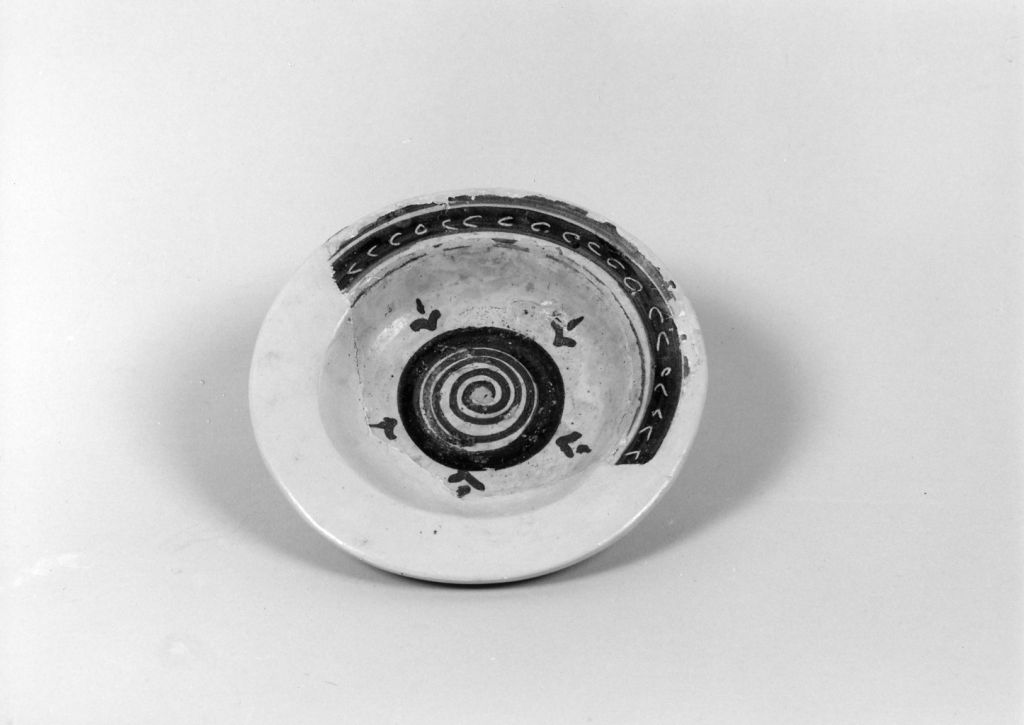 scodella, frammento - manifattura fiorentina (prima metà sec. XVI)