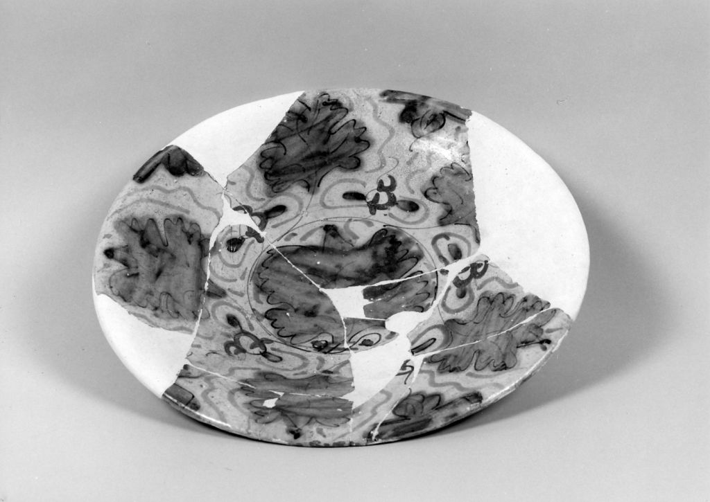 piatto, frammento - manifattura fiorentina (seconda metà sec. XVII)