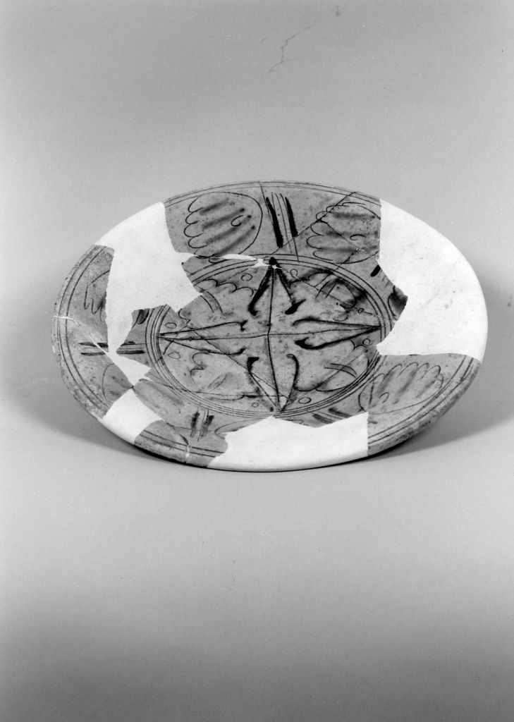 piatto, frammento - manifattura pisana (seconda metà sec. XV)