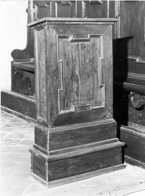 leggio a struttura fissa - ambito garfagnino (sec. XVII)