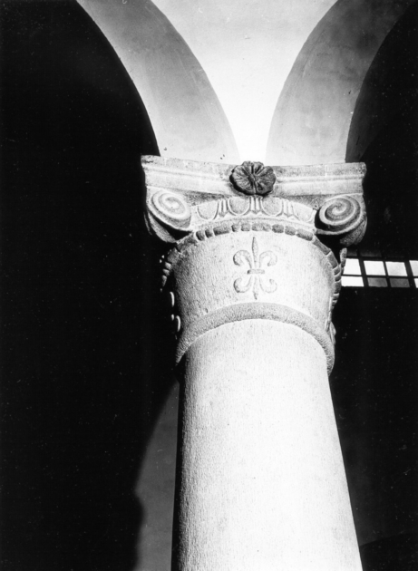 capitello composito, serie - ambito garfagnino (sec. XVI)