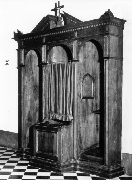 confessionale, serie - ambito garfagnino (prima metà sec. XX)