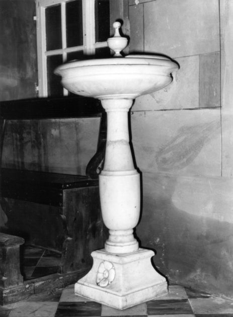 acquasantiera - a fusto - ambito apuoversiliese (sec. XVIII)