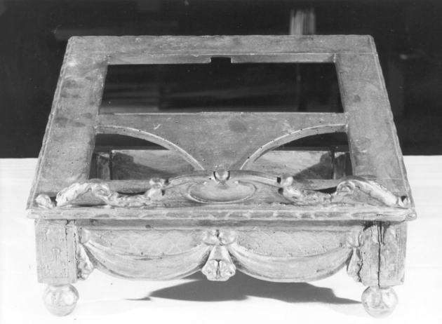 leggio - ambito garfagnino (sec. XVIII)