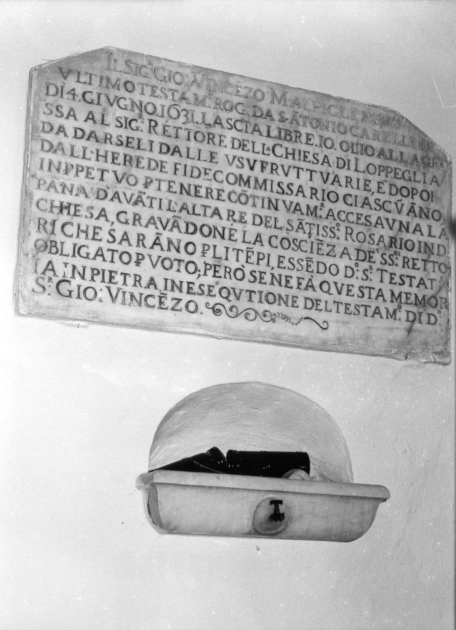 lapide - ambito apuoversiliese (sec. XVII)