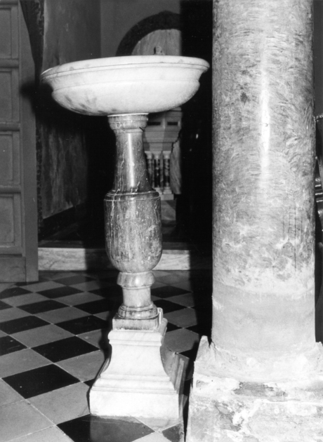 acquasantiera - a fusto - ambito apuoversiliese (secc. XVIII/ XIX)