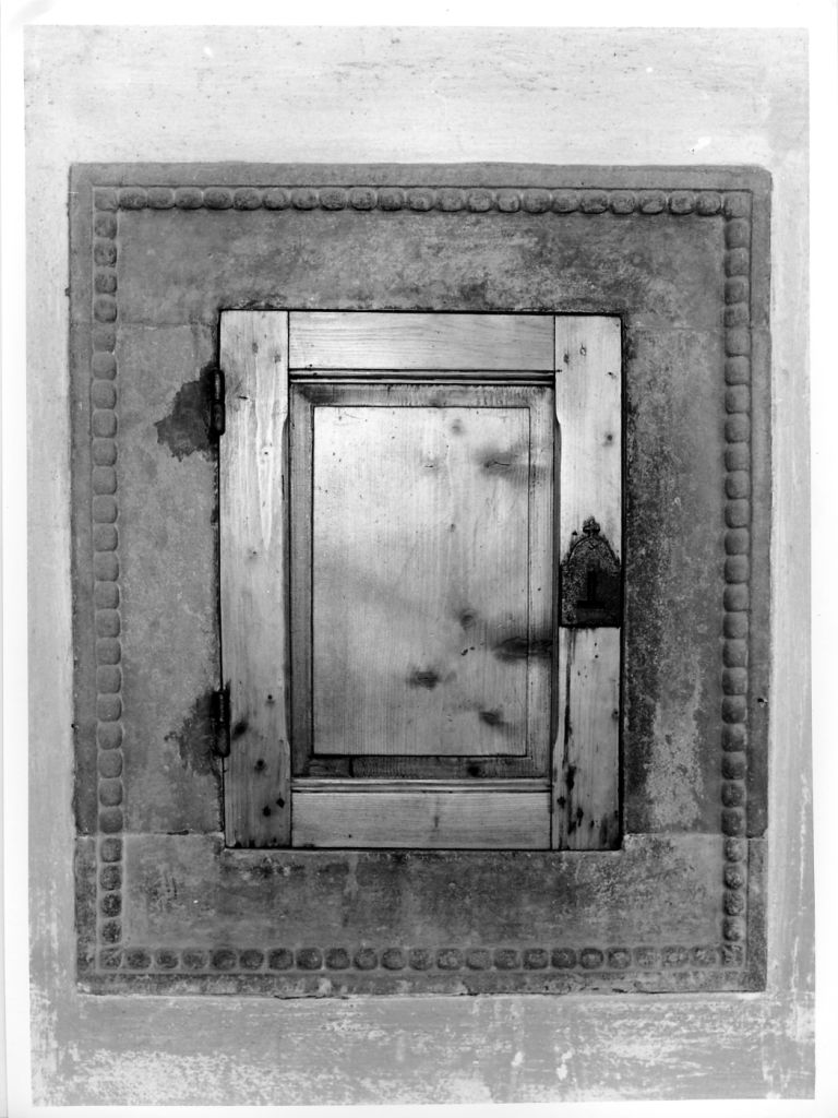 armadio - a muro - bottega lucchese (prima metà sec. XVI)