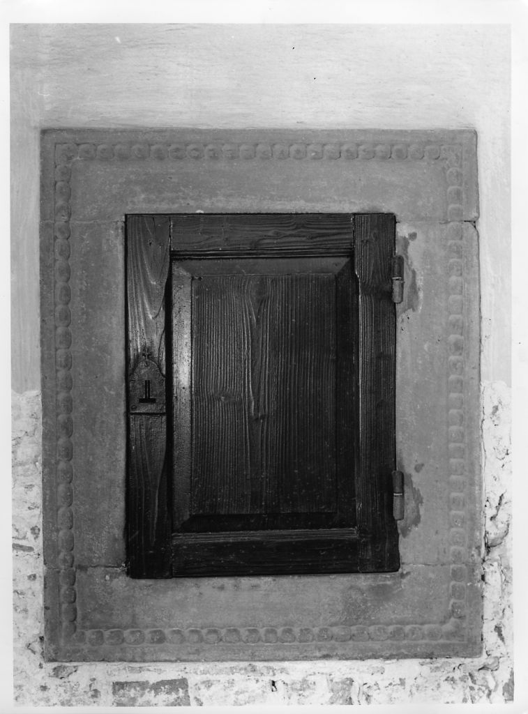 armadio - a muro - bottega lucchese (prima metà sec. XVI)