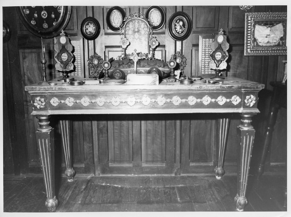 console - bottega lucchese (seconda metà sec. XVIII)