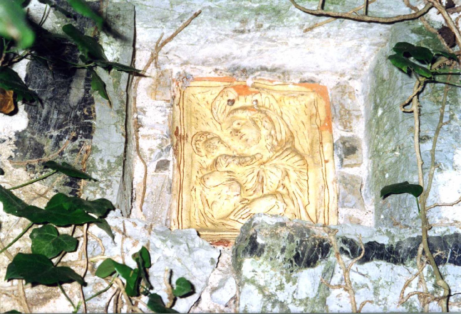 Madonna del Buon Consiglio (rilievo, opera isolata) - bottega lucchese (prima metà sec. XVIII)