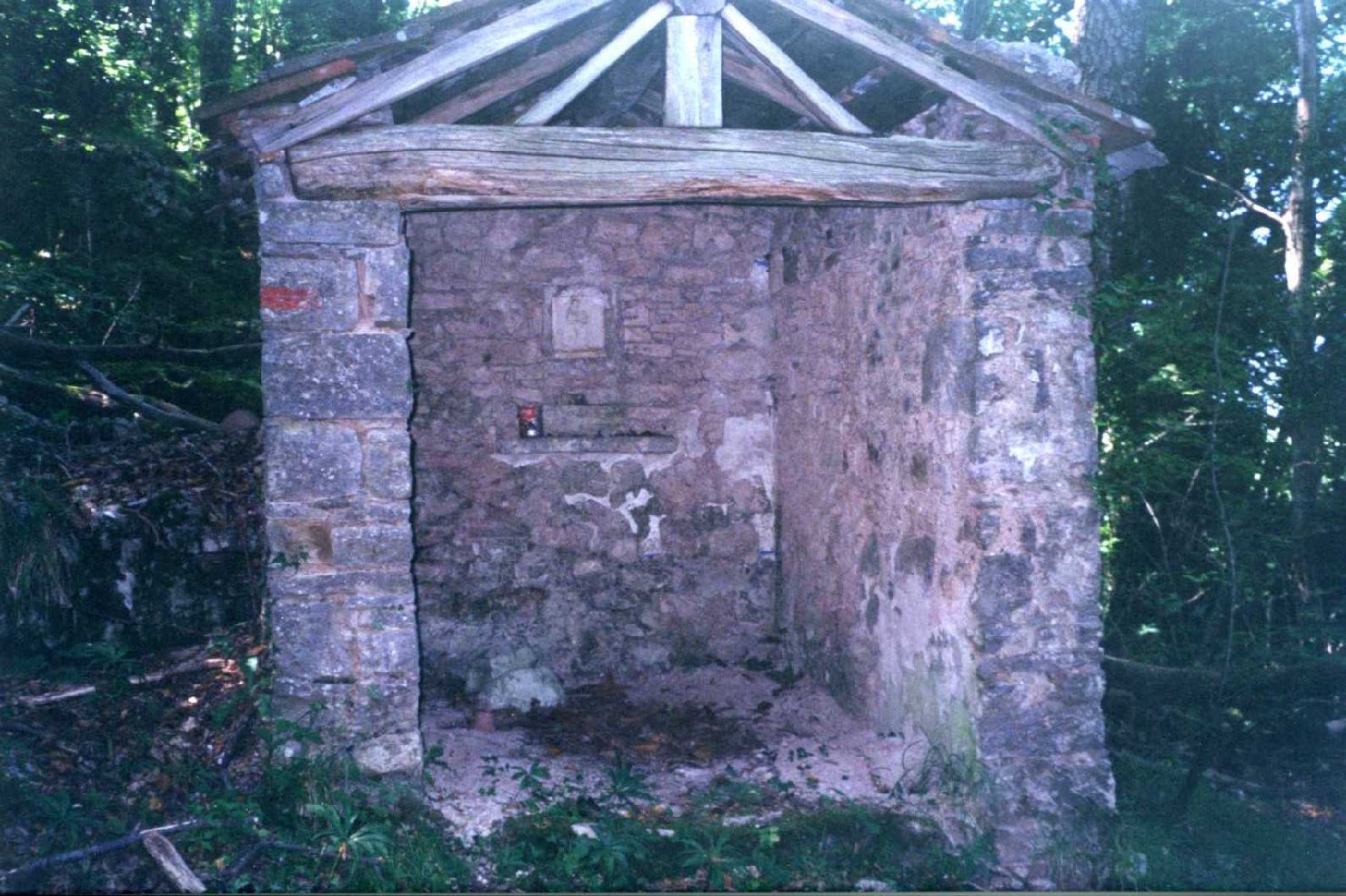 Madonna con Bambino (rilievo, opera isolata) - bottega lucchese (inizio sec. XVIII)