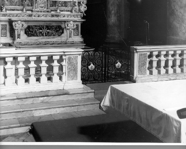 altare - a mensa di Cassarini Bartolomeo (sec. XVIII)