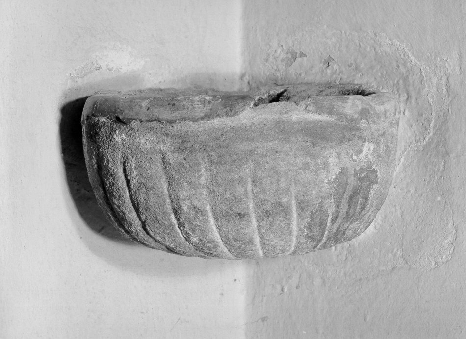 acquasantiera - bottega toscana (inizio sec. XVIII)