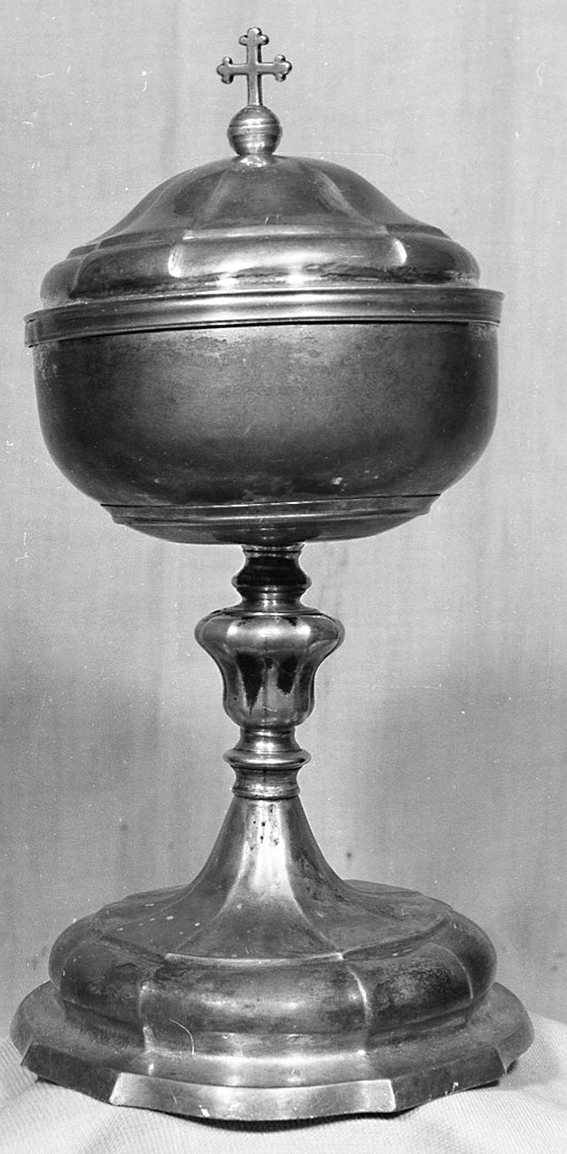 pisside - bottega italiana (seconda metà sec. XVIII)