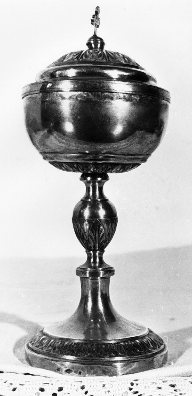 pisside - bottega toscana (primo quarto sec. XX)