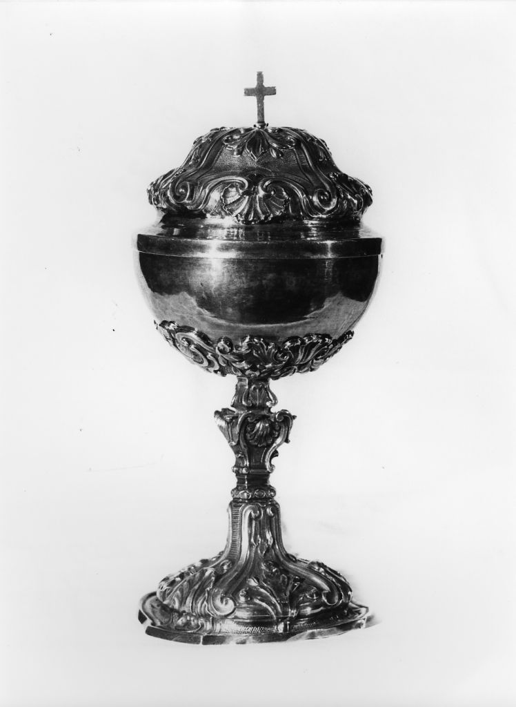 pisside, opera isolata - bottega romana (sec. XVIII)