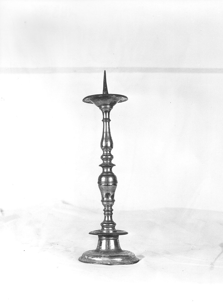 candeliere, serie - bottega italiana (seconda metà sec. XIX)