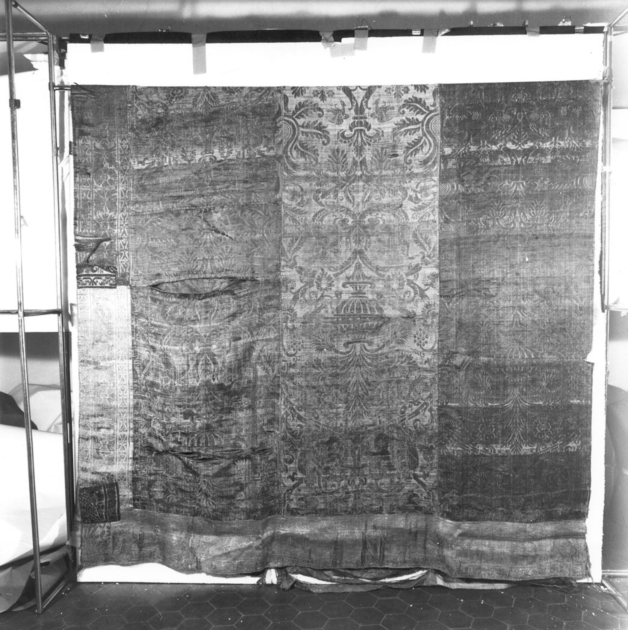 parato da chiesa - manifattura lucchese (seconda metà sec. XVI)