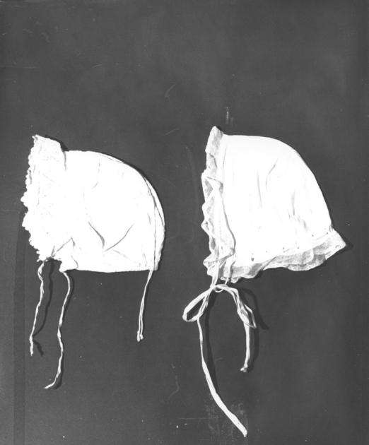 cuffia, serie - manifattura italiana (fine/inizio secc. XIX/ XX)